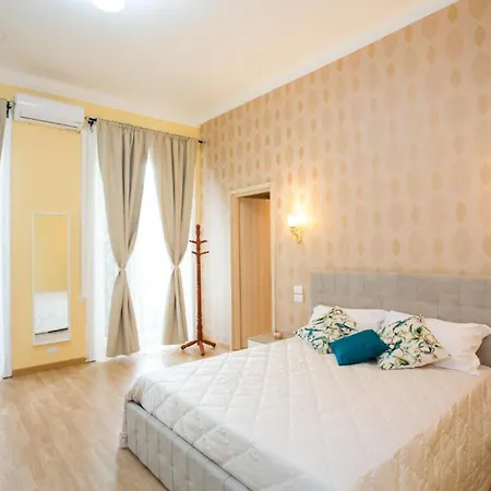 Bq House Castello Luxury Bed & Breakfast 3*