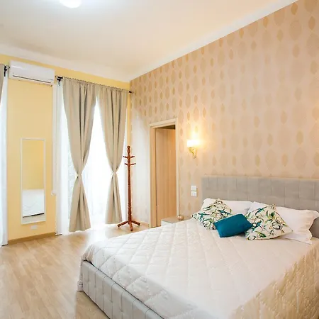 Bq House Castello Luxury Bed & Breakfast 2*