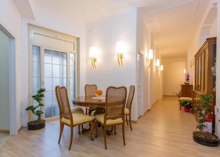 Bq House Castello Luxury Bed & Breakfast Rome